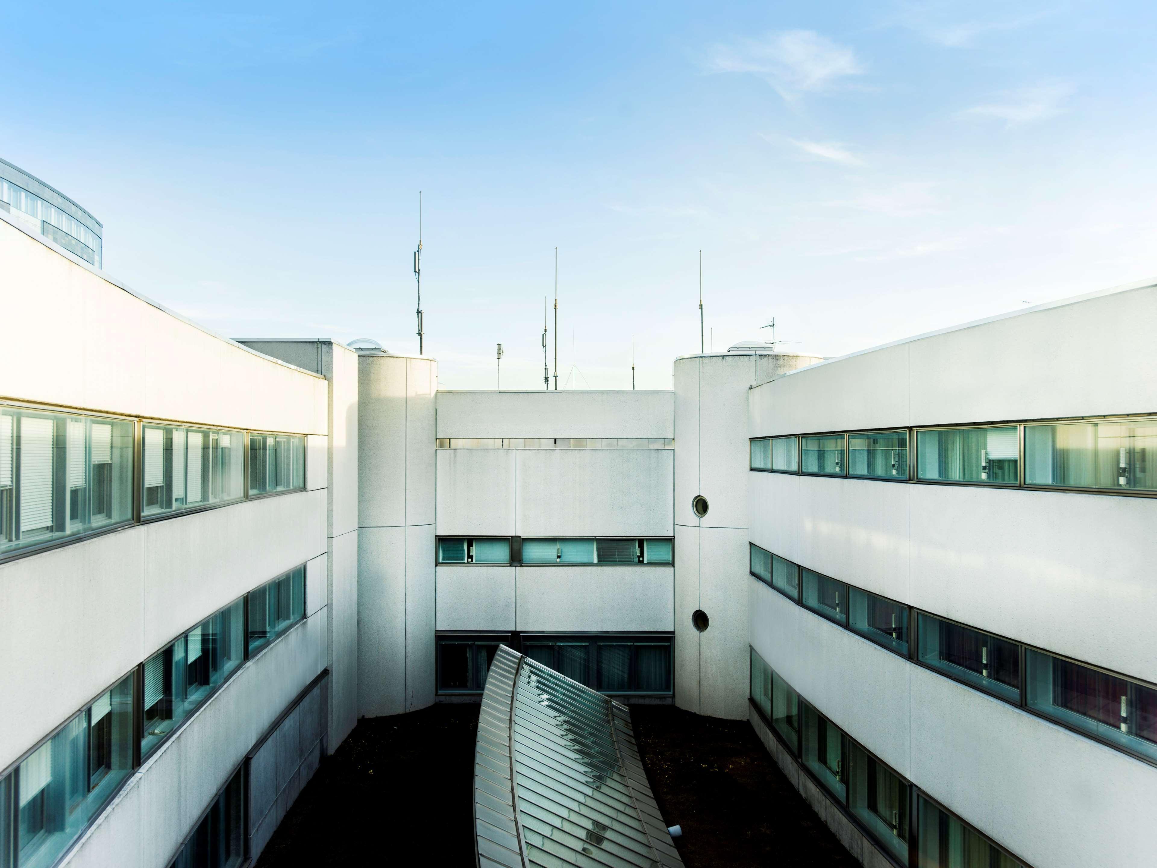 Radisson Blu Airport Terminal Hotel Arlanda Exterior photo "The building is a work of art"