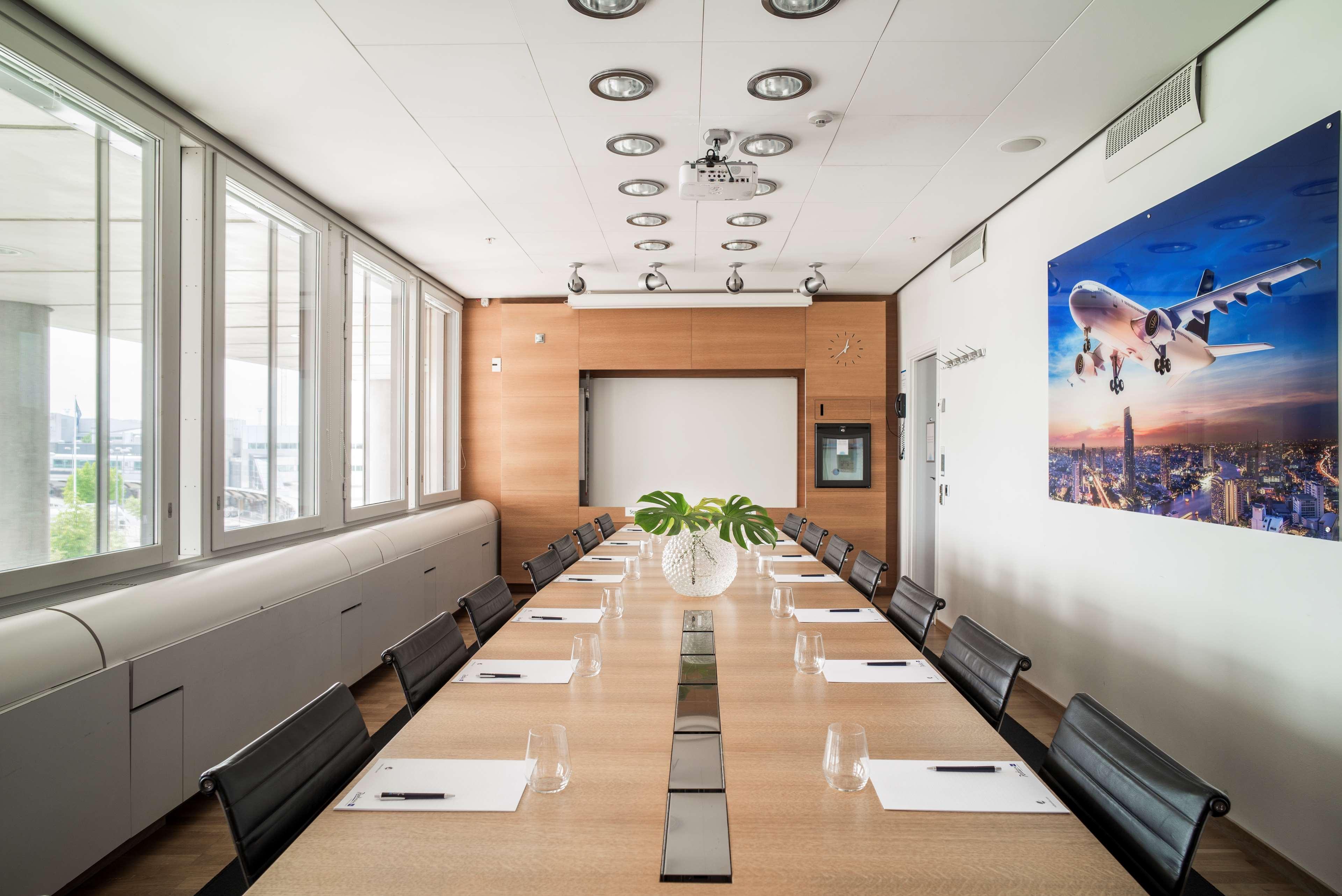 Radisson Blu Airport Terminal Hotel Arlanda Exterior photo Meeting room at the airport