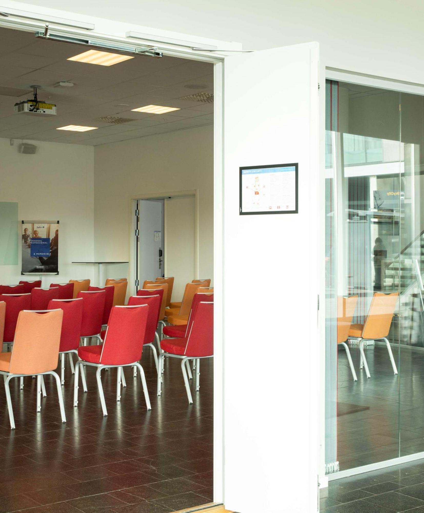 Radisson Blu Airport Terminal Hotel Arlanda Exterior photo The meeting room of the conference center